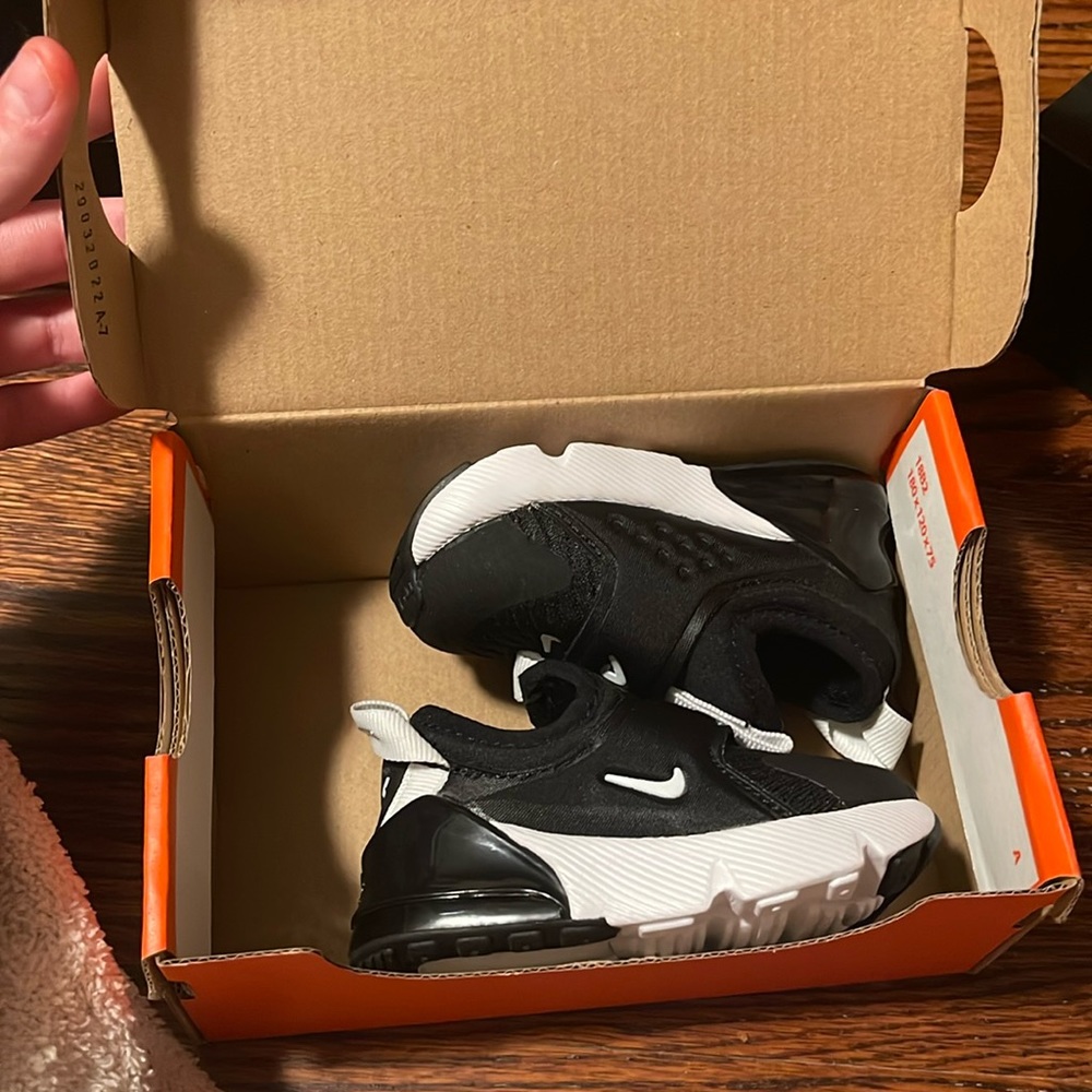 infant nike